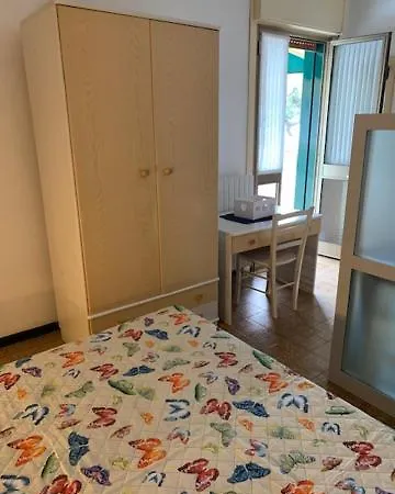 Di Monica Foscolo Apartamento
