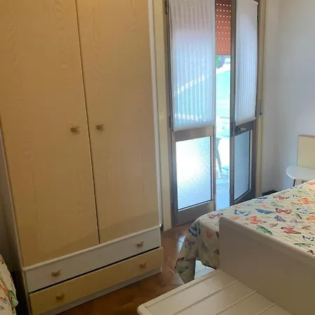 Di Monica Foscolo Apartamento