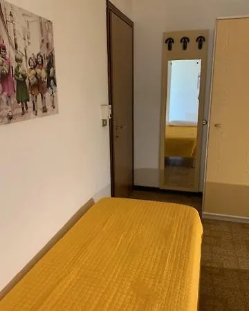 アパート Monica Foscolo *